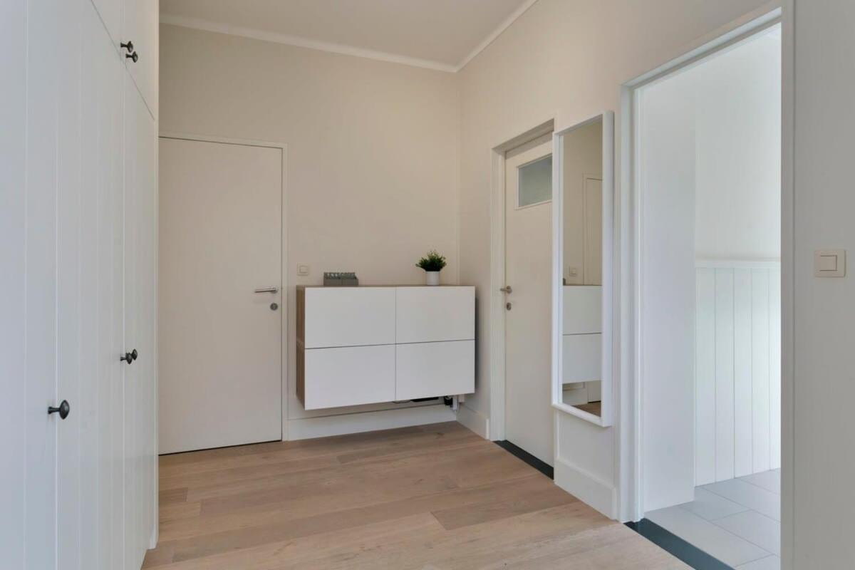 Huswell - Stylish Apartment At The Zeedijk Of Knokke エクステリア 写真
