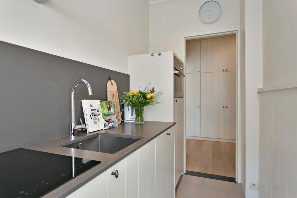 Huswell - Stylish Apartment At The Zeedijk Of Knokke エクステリア 写真