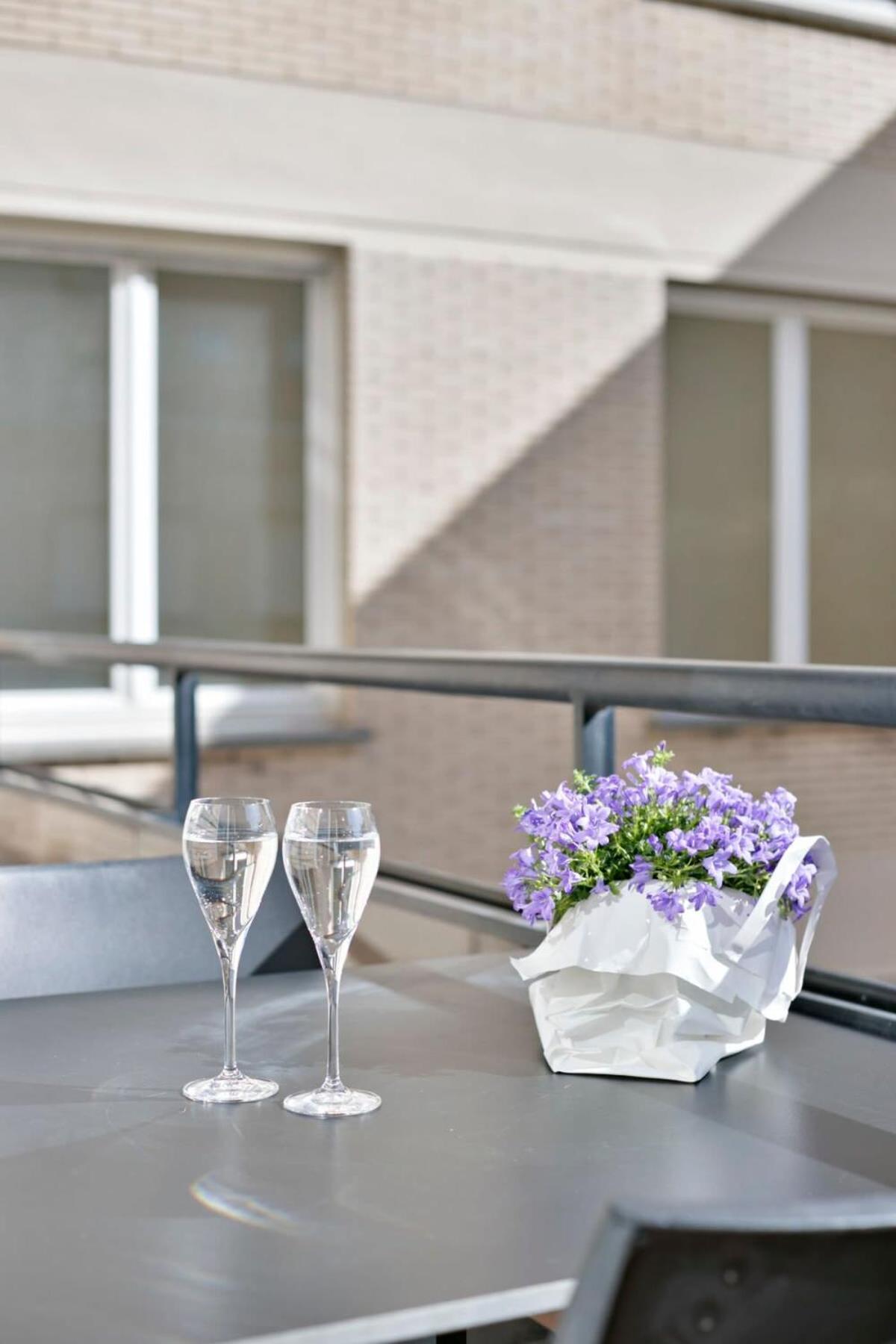 Huswell - Stylish Apartment At The Zeedijk Of Knokke エクステリア 写真
